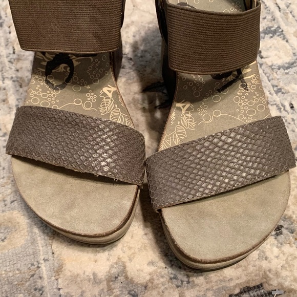 OTBT BRUSHNEL SUEDE Leather wedges shoes women’s size 6 - Picture 8 of 9